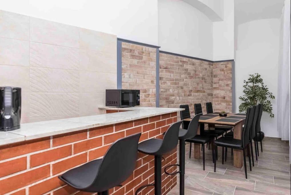 D3 Basilica Luxury Spacious Free Parking For 1 Car Budapest Bagian luar foto