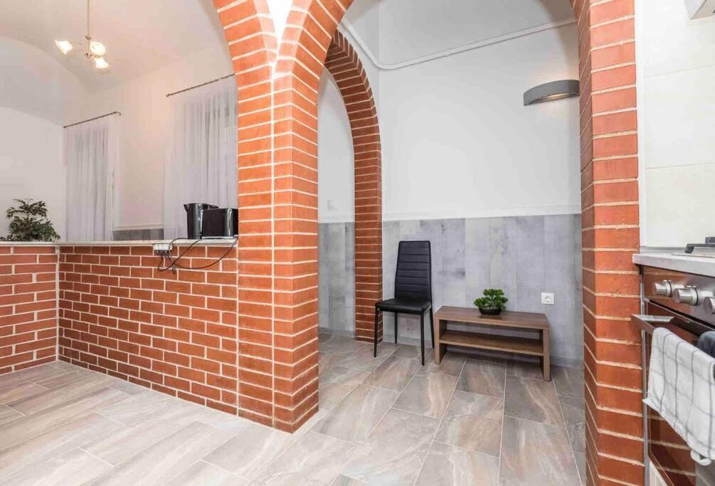 D3 Basilica Luxury Spacious Free Parking For 1 Car Budapest Bagian luar foto